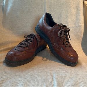 MEPHISTO mens brown pebble leather shoes. 11 1/2
